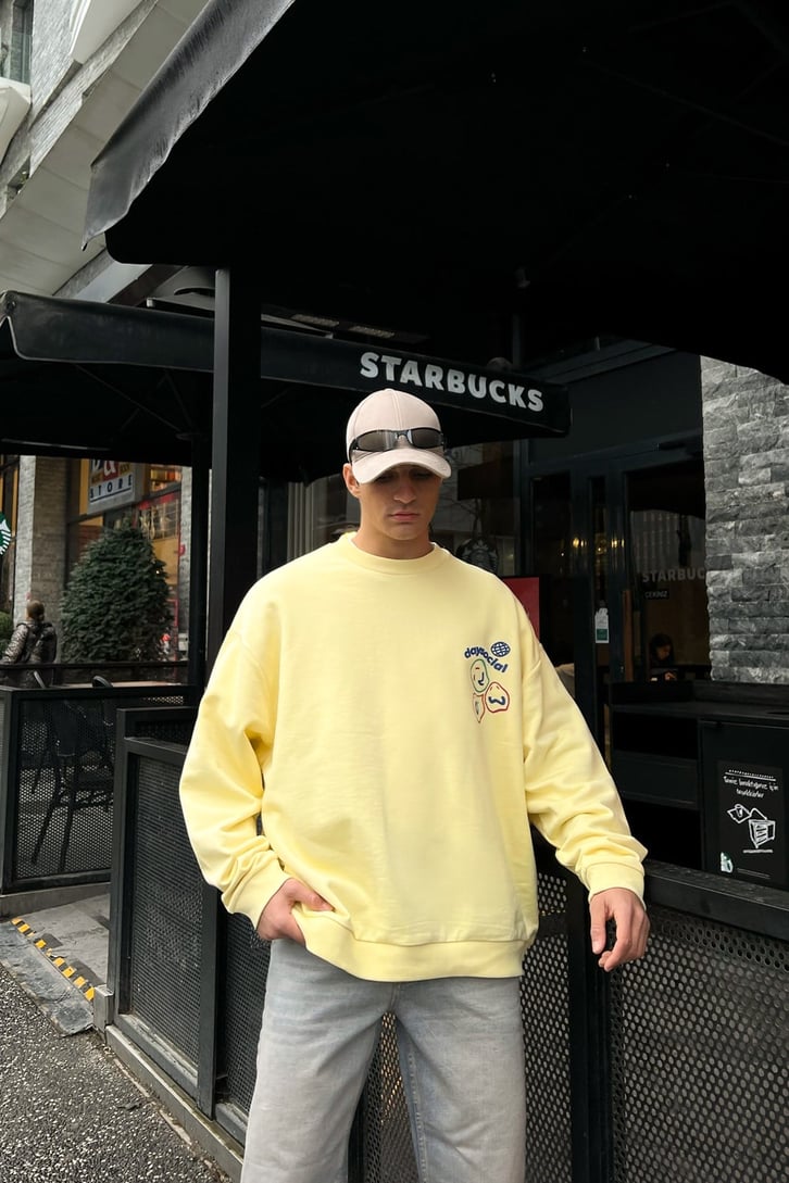 Happy Place Baskılı Sarı Oversize Sweatshirt