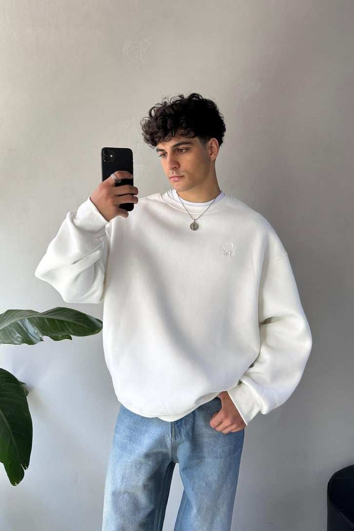 Heart Nakışlı Bisiklet Yaka Sweatshirt