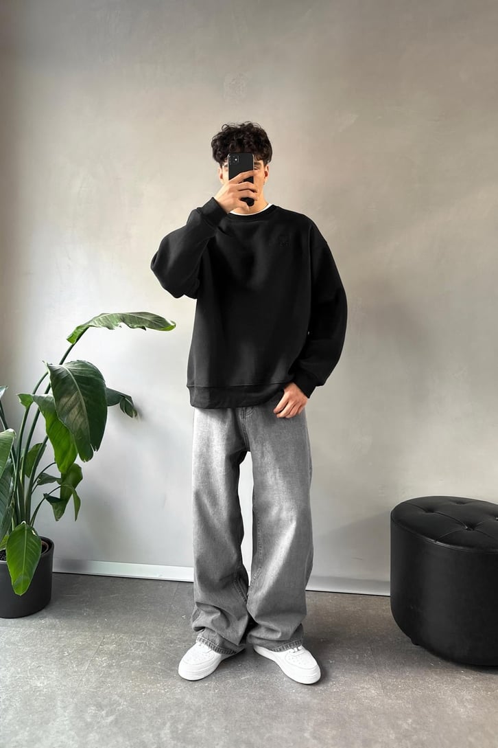 Heart Nakışlı Bisiklet Yaka Sweatshirt