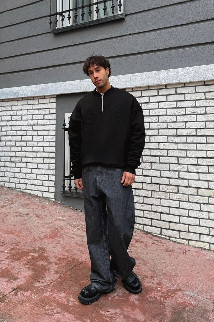 Illıcıtbloc Nakışlı Half Zip Sweatshirt