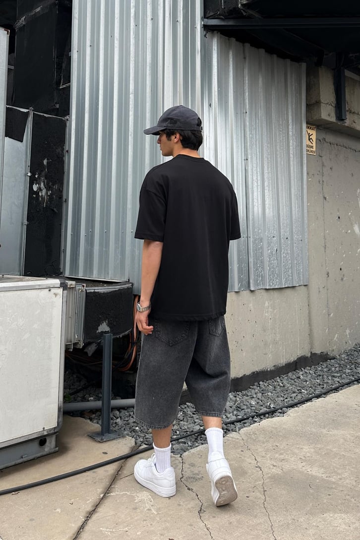 Iron Fish Gothic Baskılı Oversize Tişört