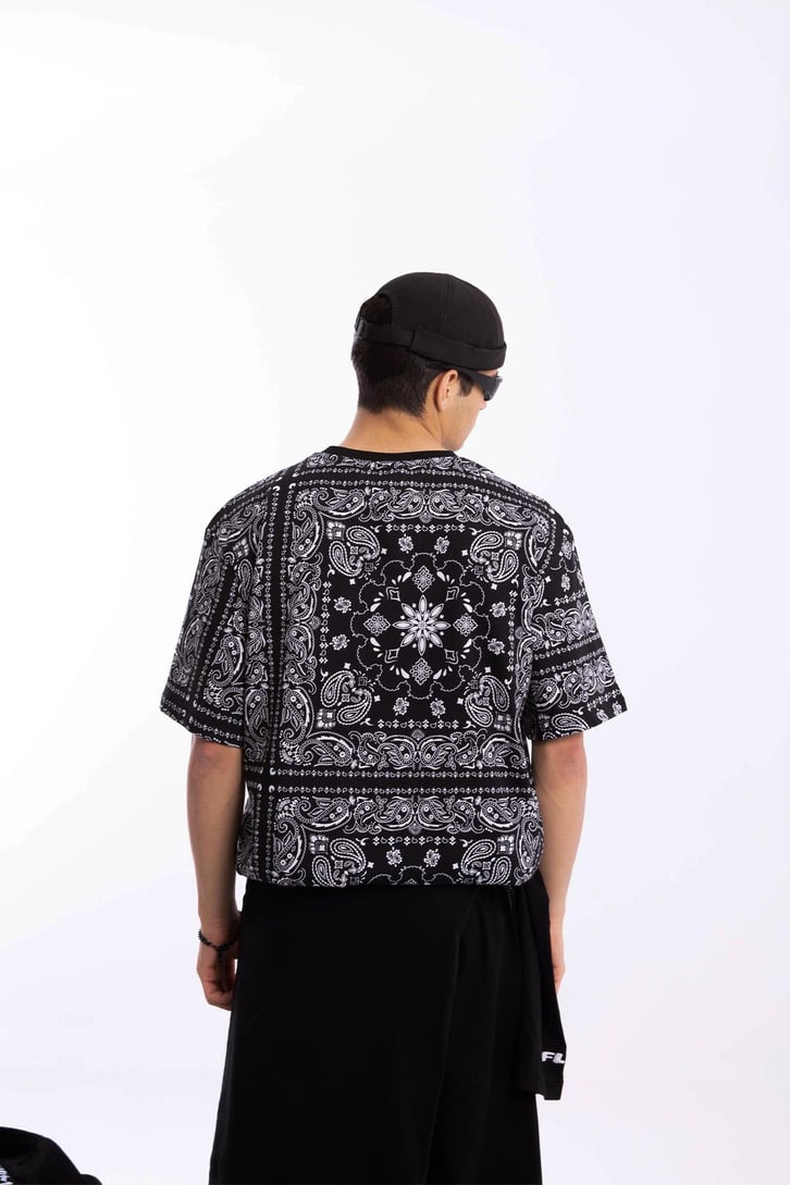 Kani Nakışlı Bandana Desen Oversize Tshirt