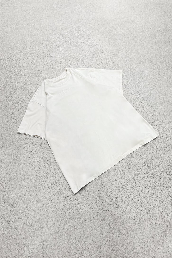 Kani Nakışlı Krem Oversize Tişört