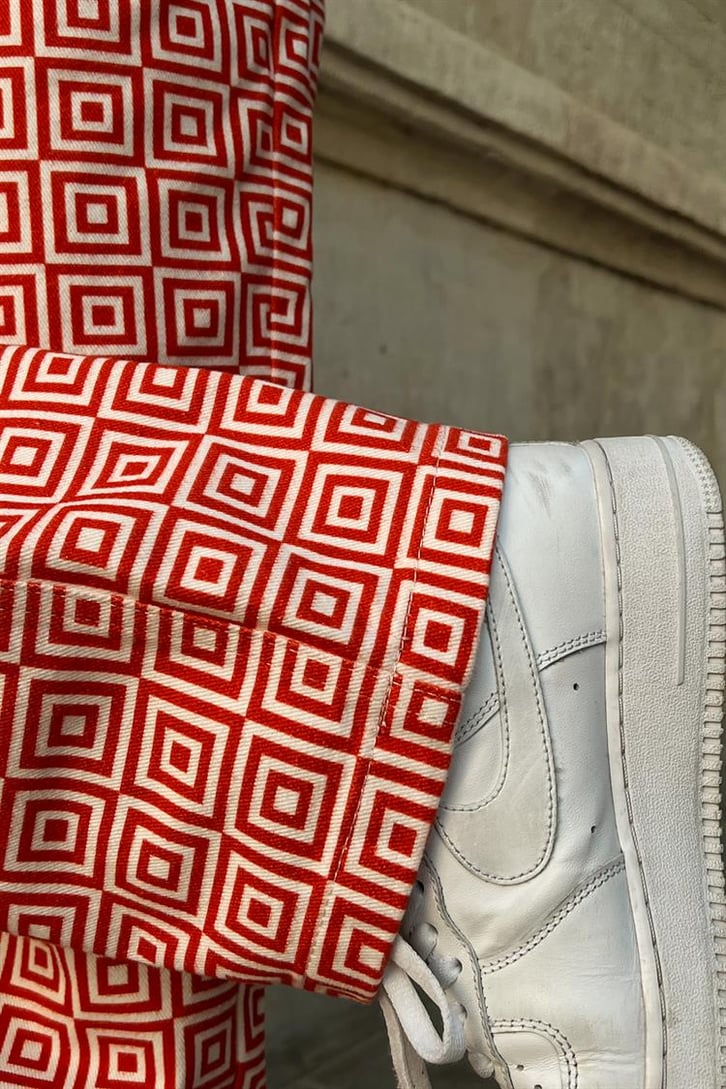 Kare Desenli Kırmızı Baggy Jean
