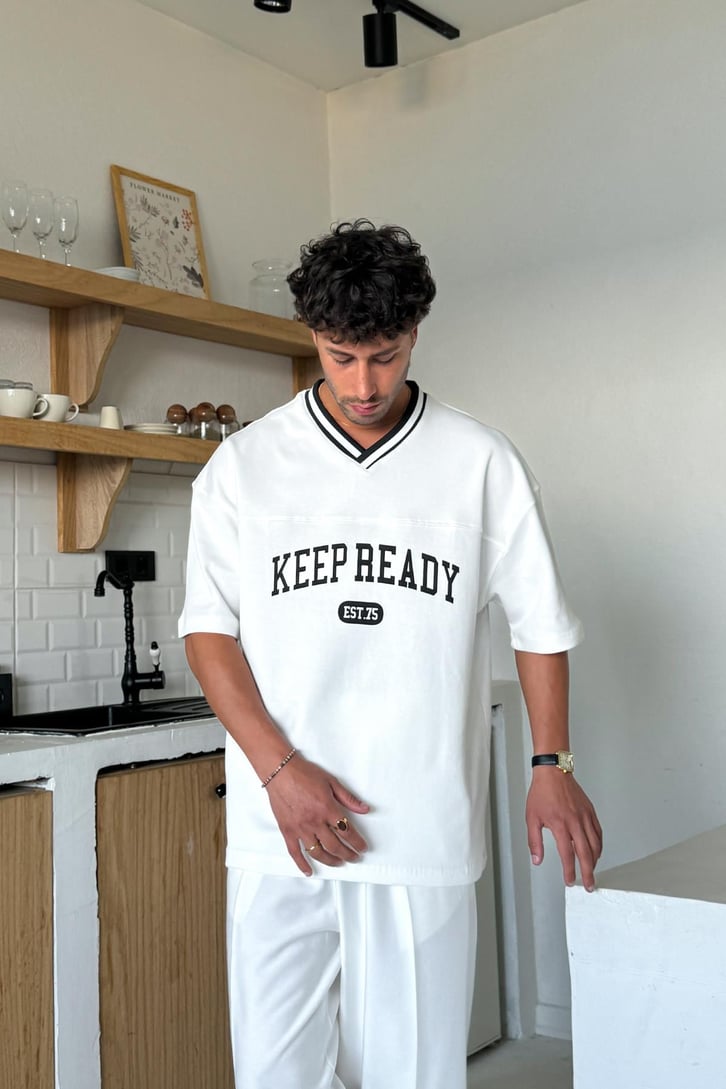 Keep Ready V Yaka Tişört