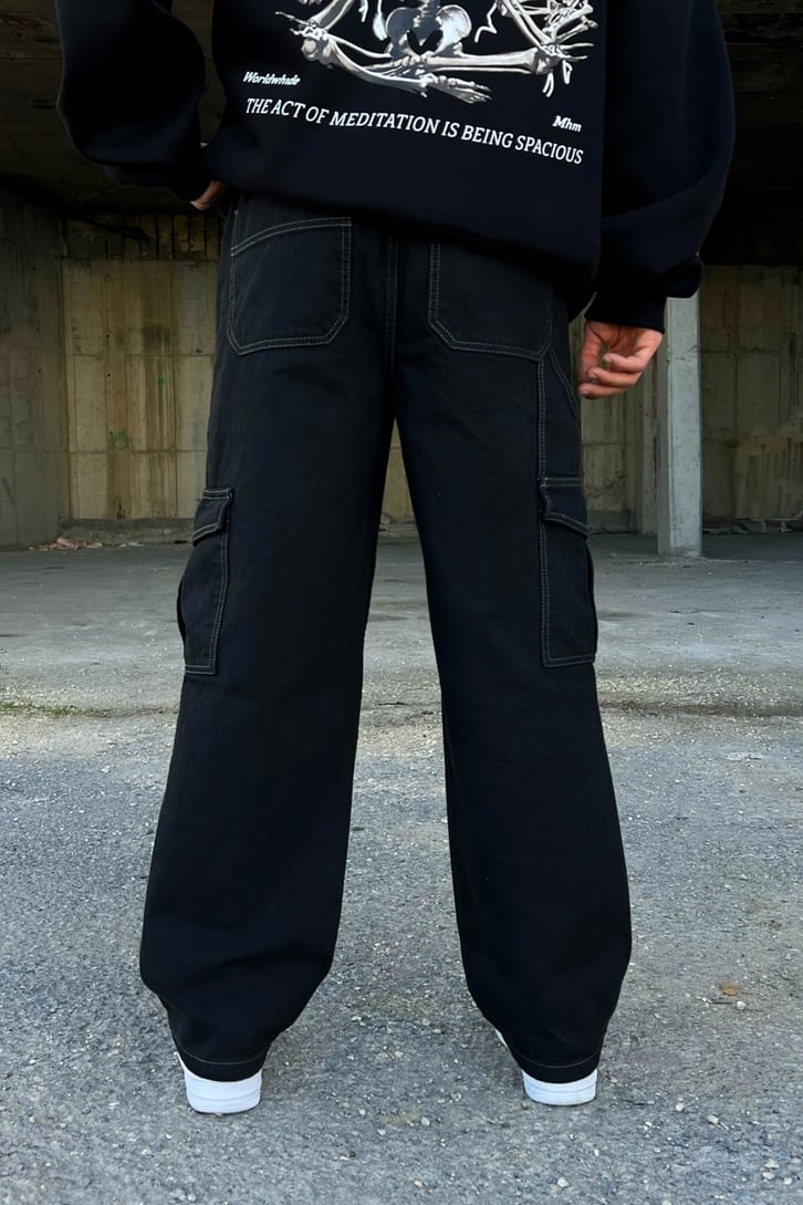 Kontrast Dikişli Cepli Siyah Baggy Jean
