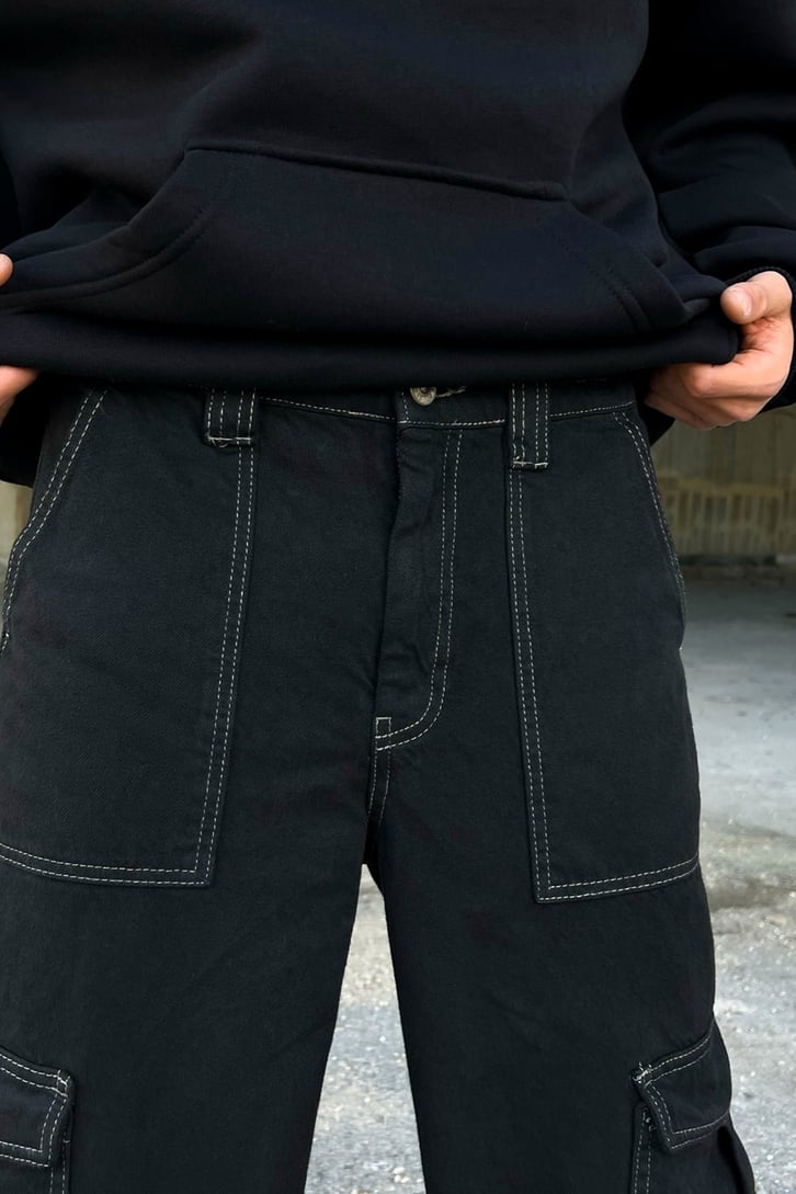 Kontrast Dikişli Cepli Siyah Baggy Jean