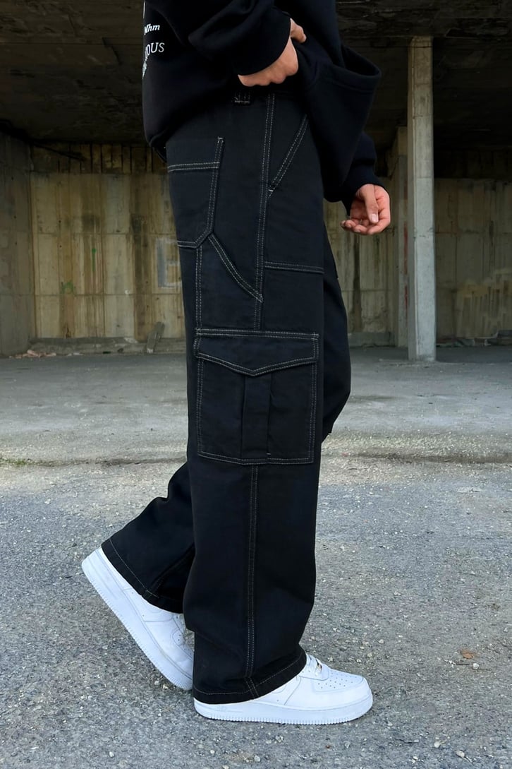 Kontrast Dikişli Cepli Siyah Baggy Jean