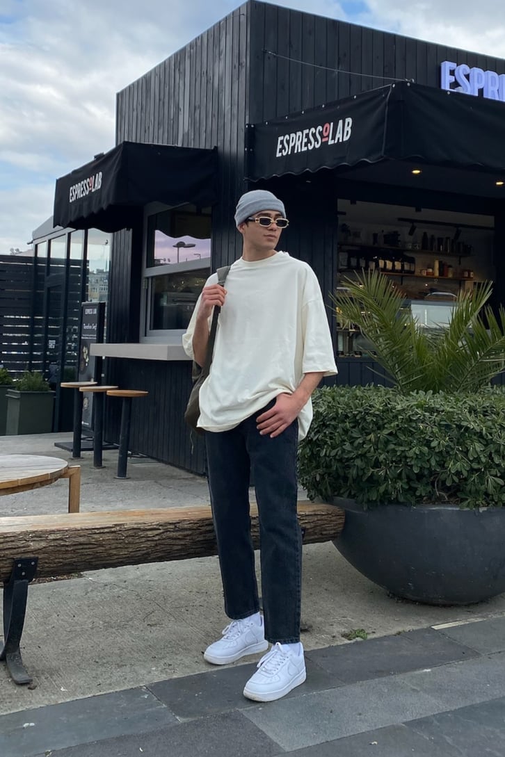 Koyu Antrasit Taşlamalı Mom Fit Jean
