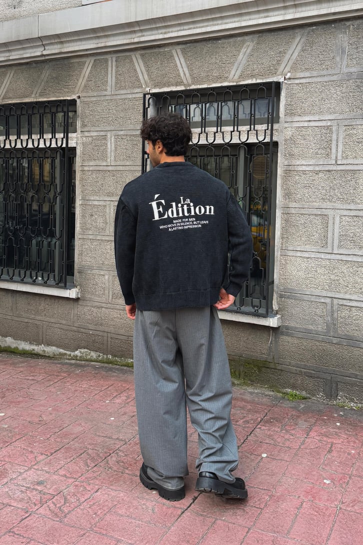 La Edition Nakışlı Eskitme Triko Kazak