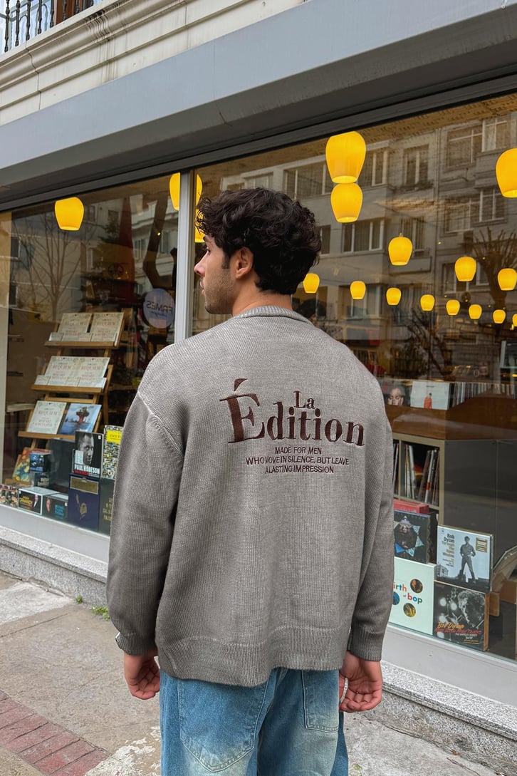 La Edition Nakışlı Eskitme Triko Kazak