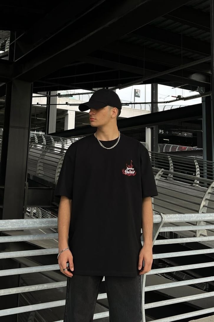 Legendary Outlaw Siyah Oversize Tişört