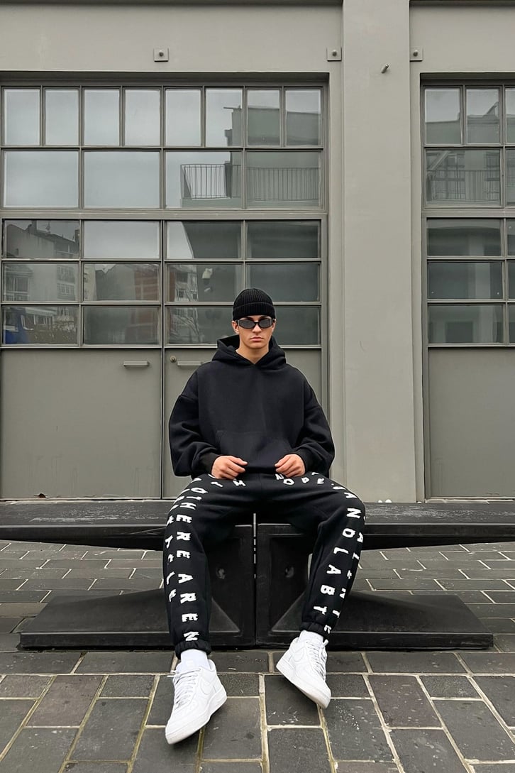 Letter Baskılı Siyah Jogger Fit Eşofman Altı