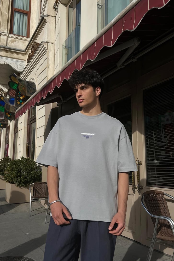 Liveinthemoment Baskılı Gri Oversize Tişört
