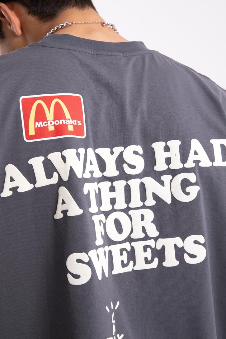 M Apple Baskılı Oversize Tshirt