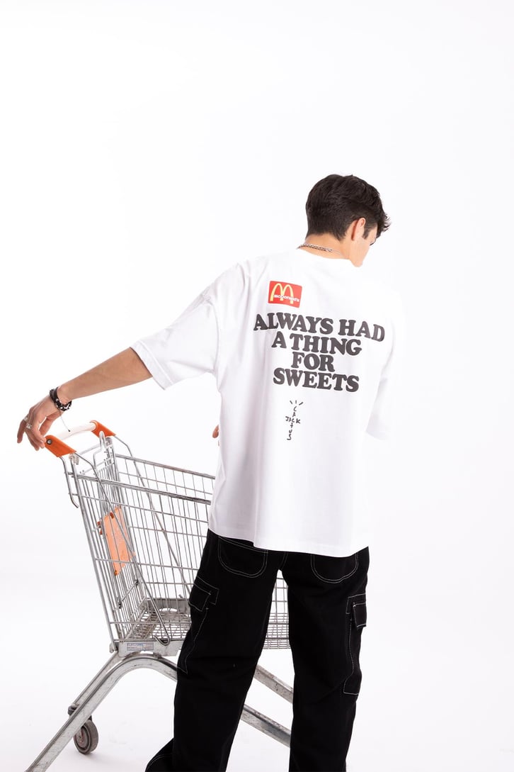 M Apple Baskılı Oversize Tshirt