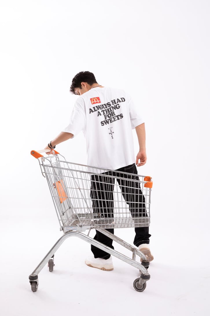 M Apple Baskılı Oversize Tshirt