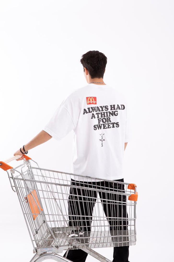M Apple Baskılı Oversize Tshirt