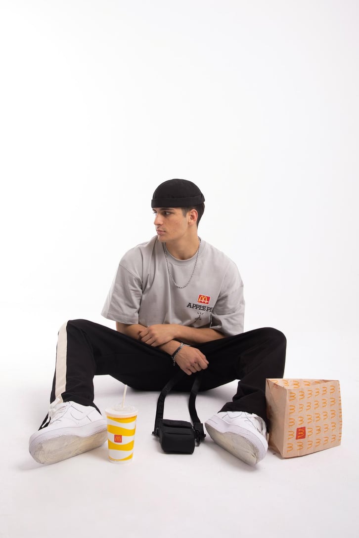 M Apple Baskılı Oversize Tshirt