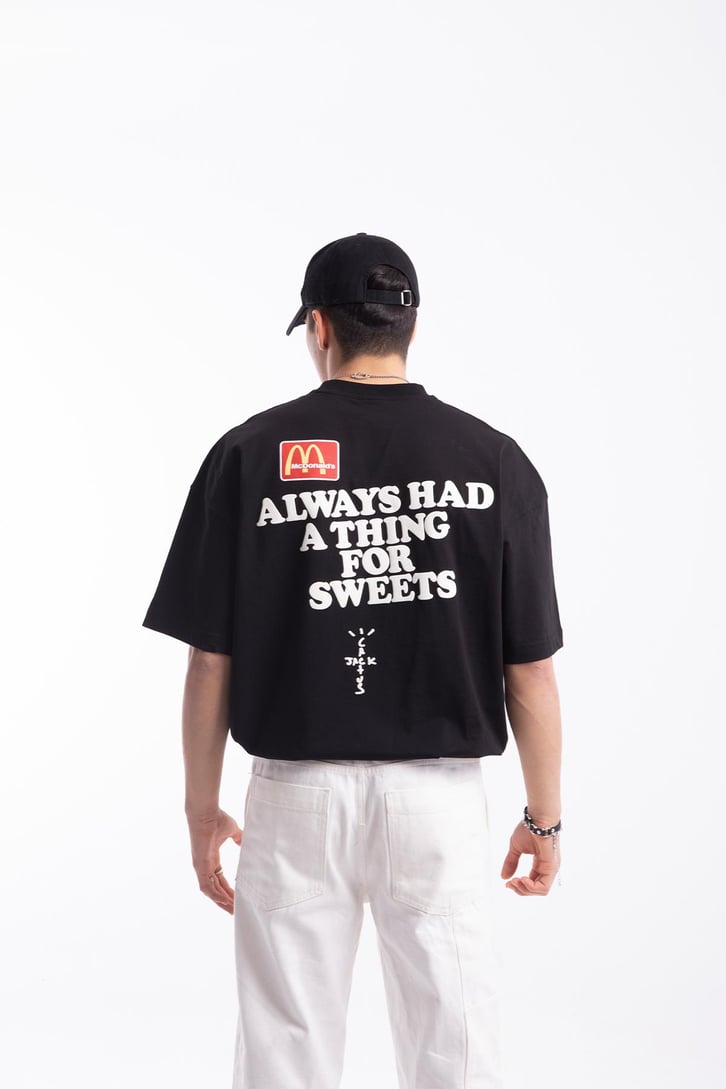 M Apple Baskılı Oversize Tshirt