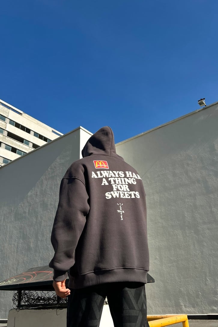 M Apple Pie Baskılı Füme Oversize Sweatshirt