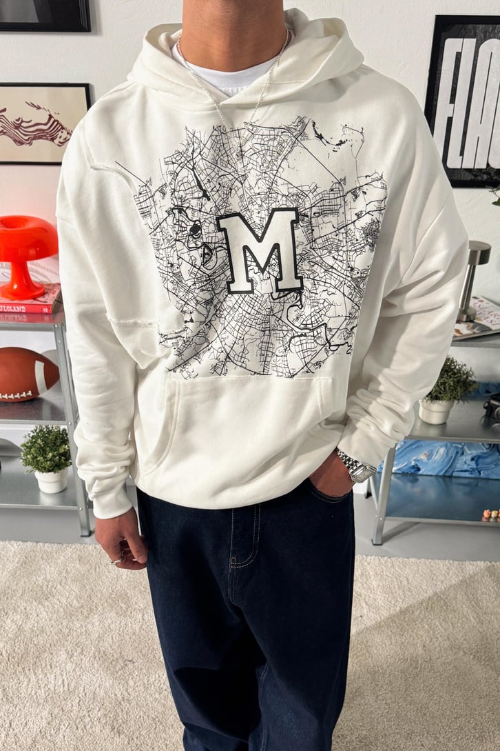 M Baskılı Hoodie