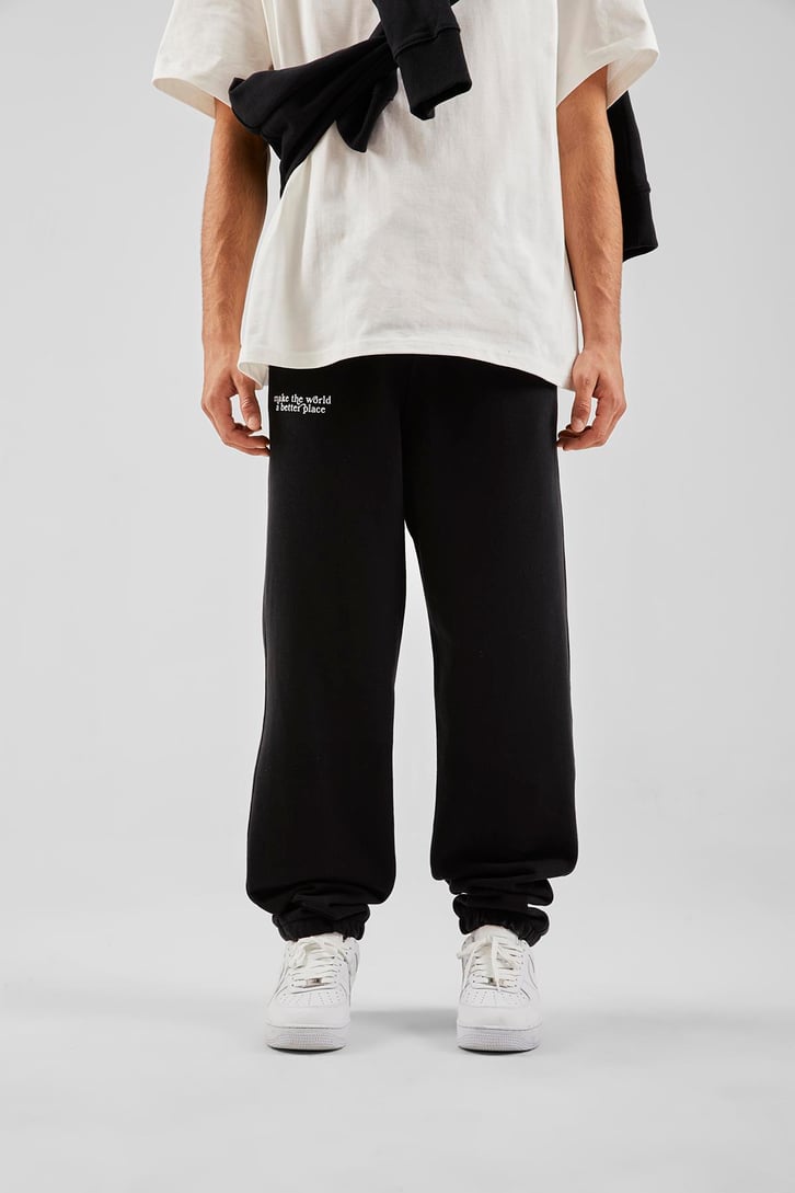 Make The World Baskılı Siyah Jogger Eşofman Altı