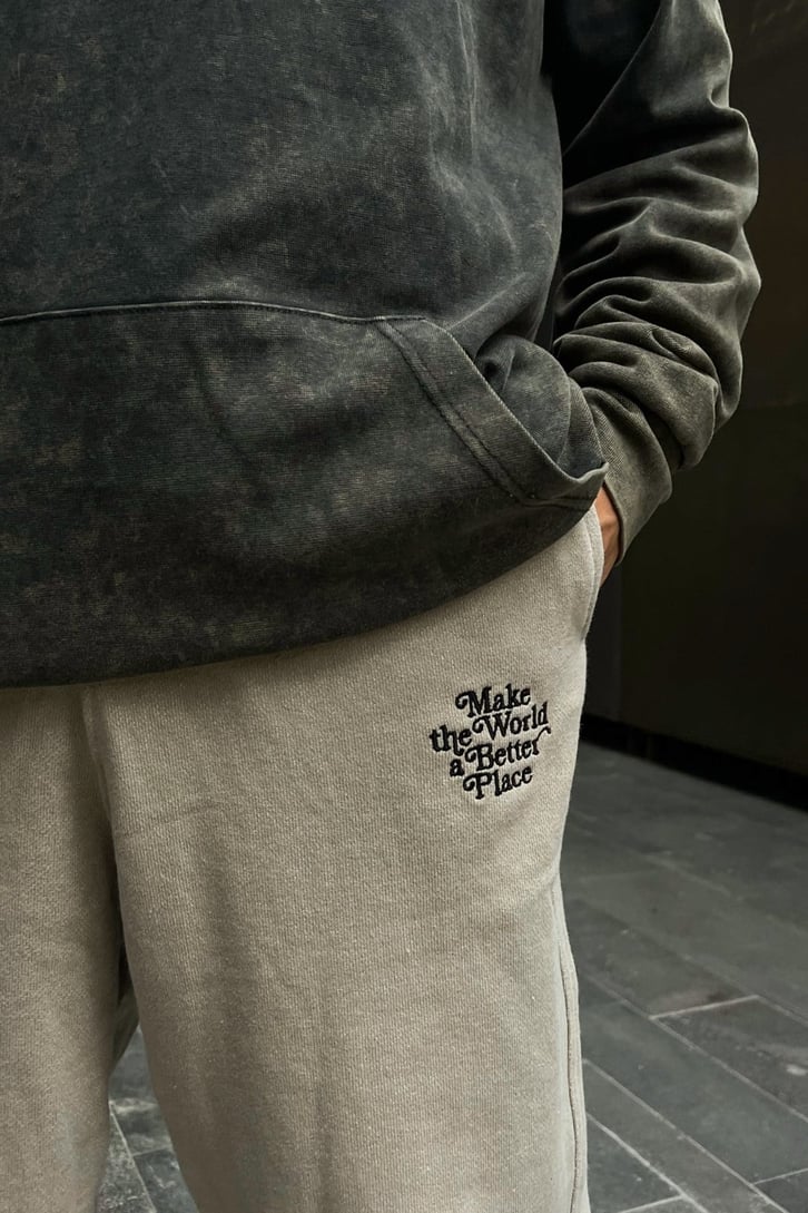 Make The World Nakışlı Bej Jogger Eşofman Altı