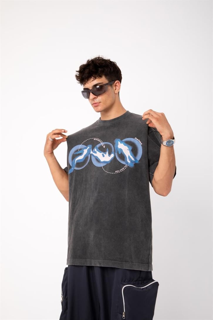 Metaverse Roaming Baskılı Acid Wash Oversize Tişört