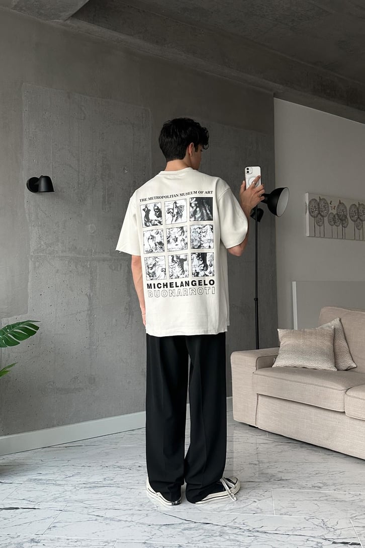 Metropolitan Baskılı Bej Oversize Tişört