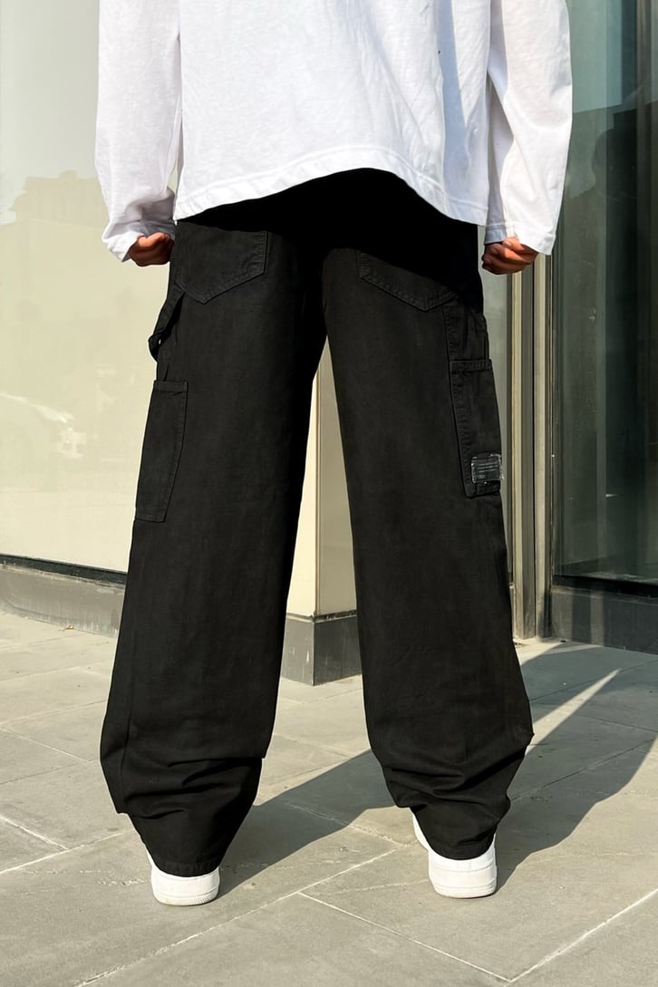 Mini Cep Detaylı Siyah Baggy Pantolon