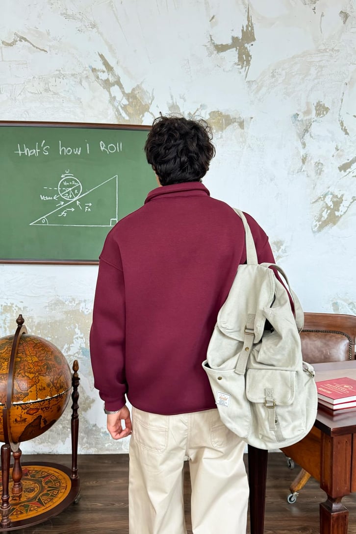 Minimal Baskılı Polo Yaka Oversize Sweatshirt