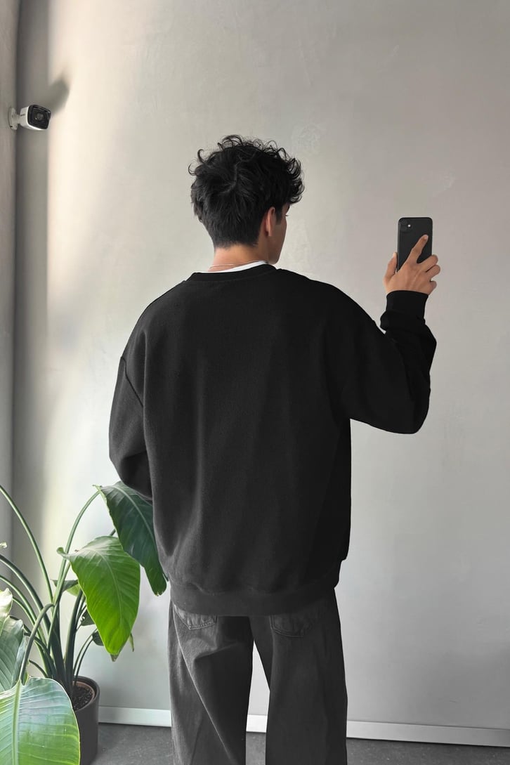 Minimal Nakışlı Oversize Sweatshirt