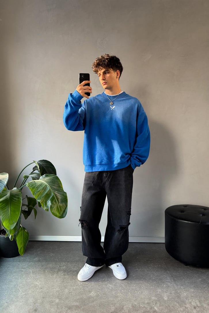 Minimal Nakışlı Oversize Sweatshirt