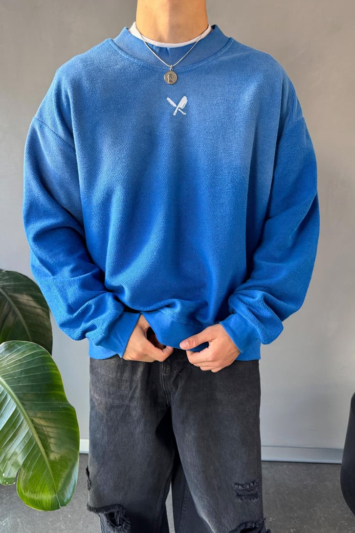 Minimal Nakışlı Oversize Sweatshirt