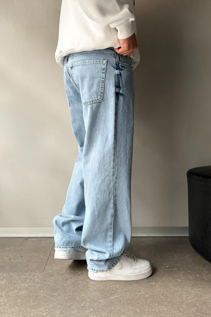 Minimal Yırtık Detay Basic Regular Jean