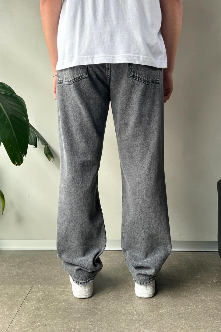 Minimal Yırtık Detay Basic Regular Jean