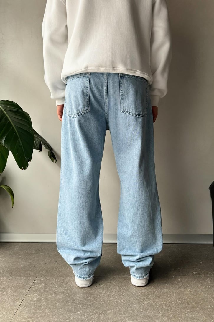 Minimal Yırtık Detay Basic Regular Jean