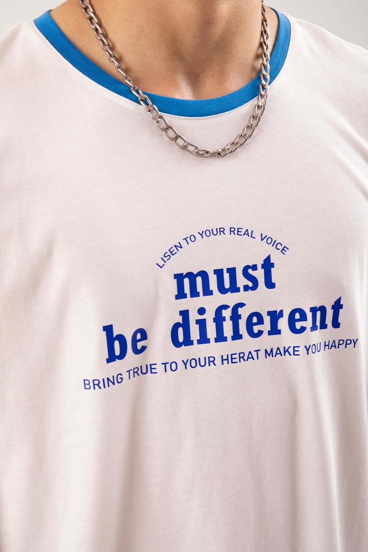 Must Be Different Baskılı Mavi Oversize Tişört