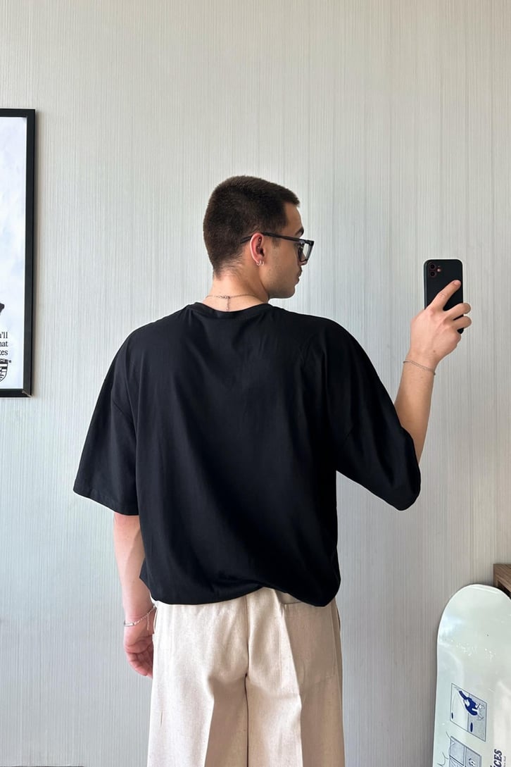 Nakışlı Beyaz Oversize Tişört