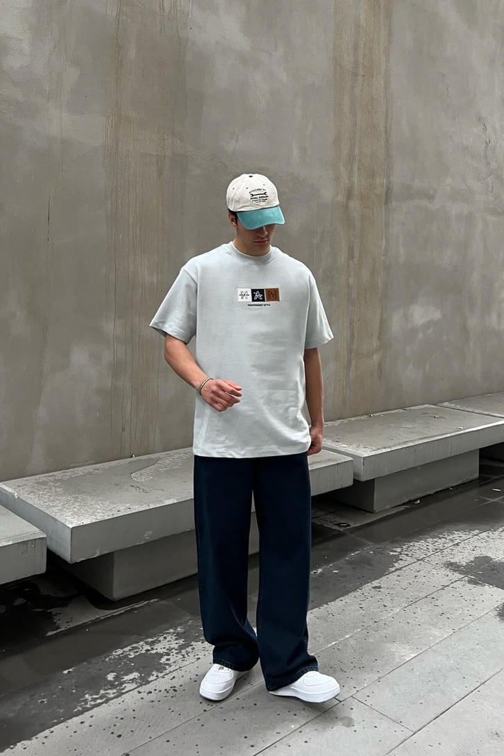 NAN Nakışlı Buz Gri Oversize Tişört