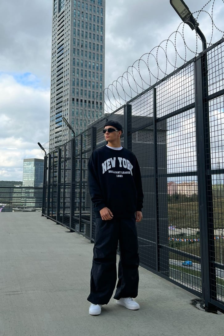 New York Baskılı Siyah Oversize Sweatshirt