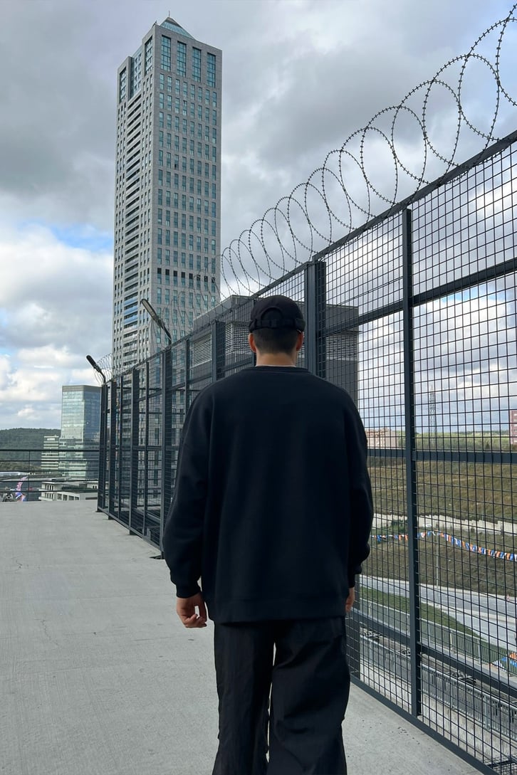New York Baskılı Siyah Oversize Sweatshirt