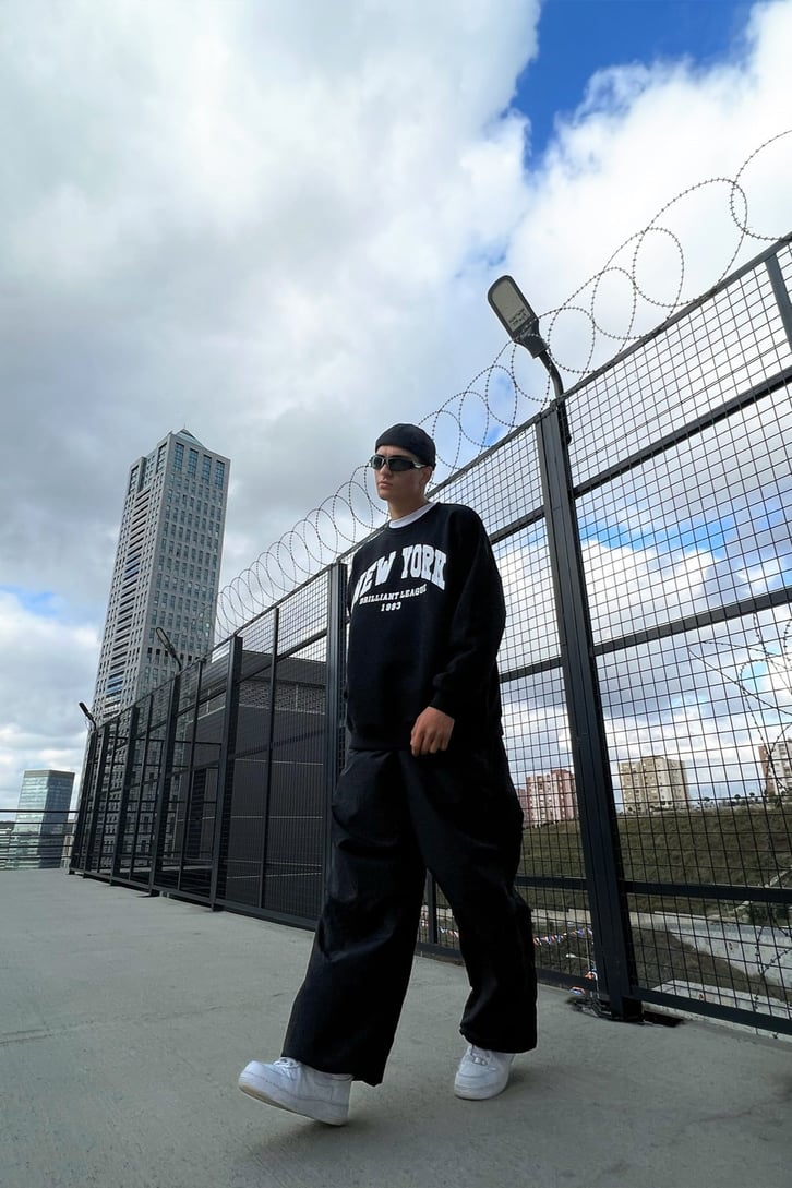 New York Baskılı Siyah Oversize Sweatshirt