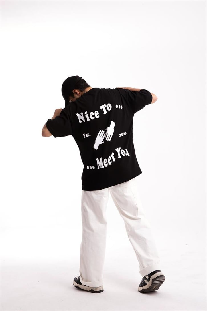 Nice To Meet You Baskılı Siyah Oversize Tişört