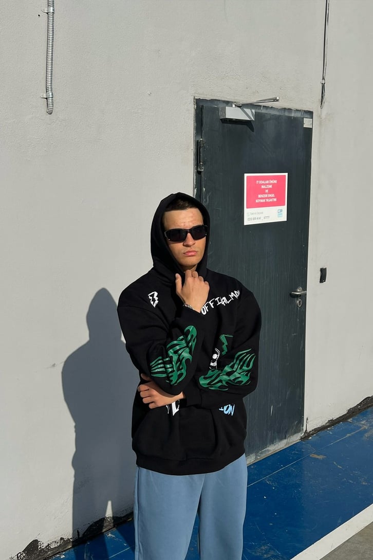 Official Baskılı Siyah Oversize Sweatshirt