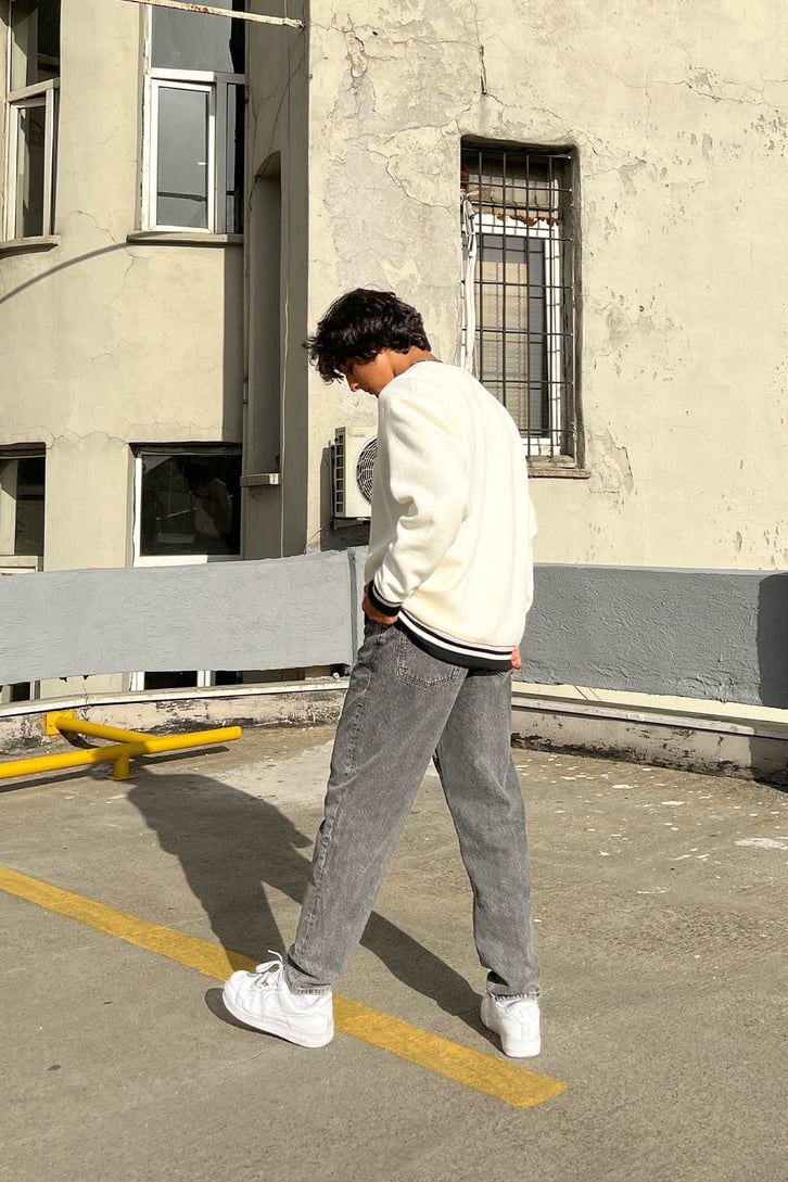 Official Nakışlı Ekru Oversize Sweatshirt