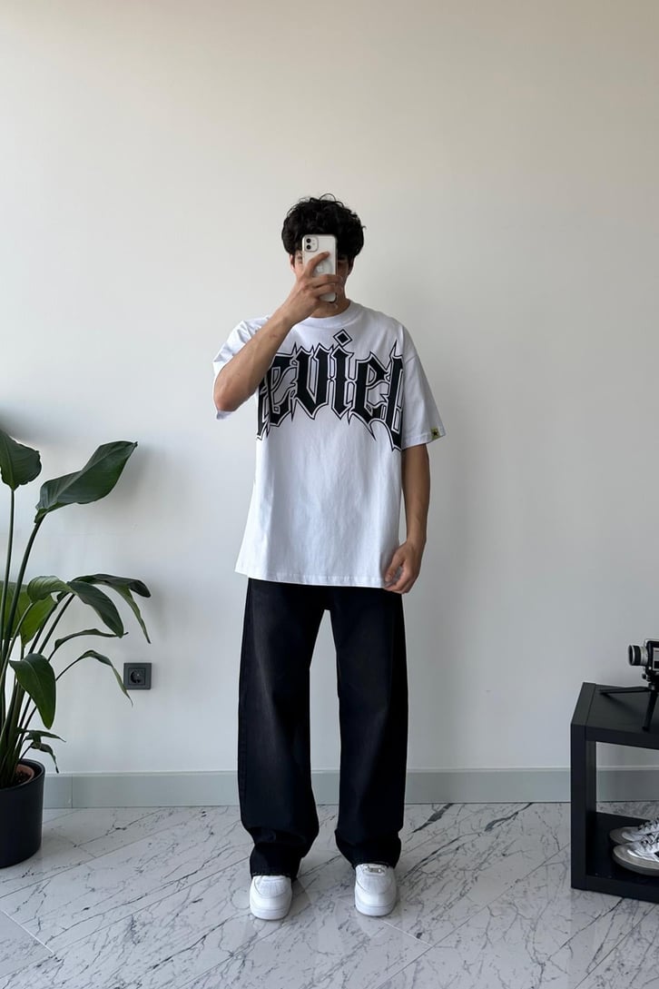 Ön Baskılı Beyaz Oversize Tişört