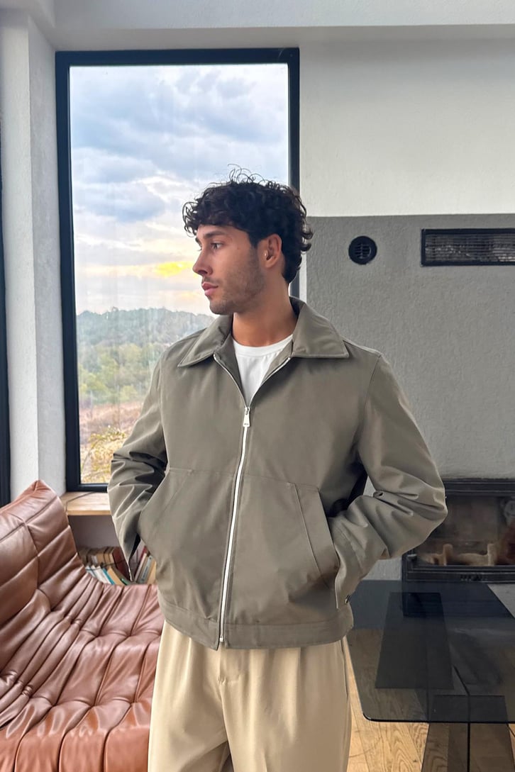 Ön Cep Detay Fermuarlı Ceket