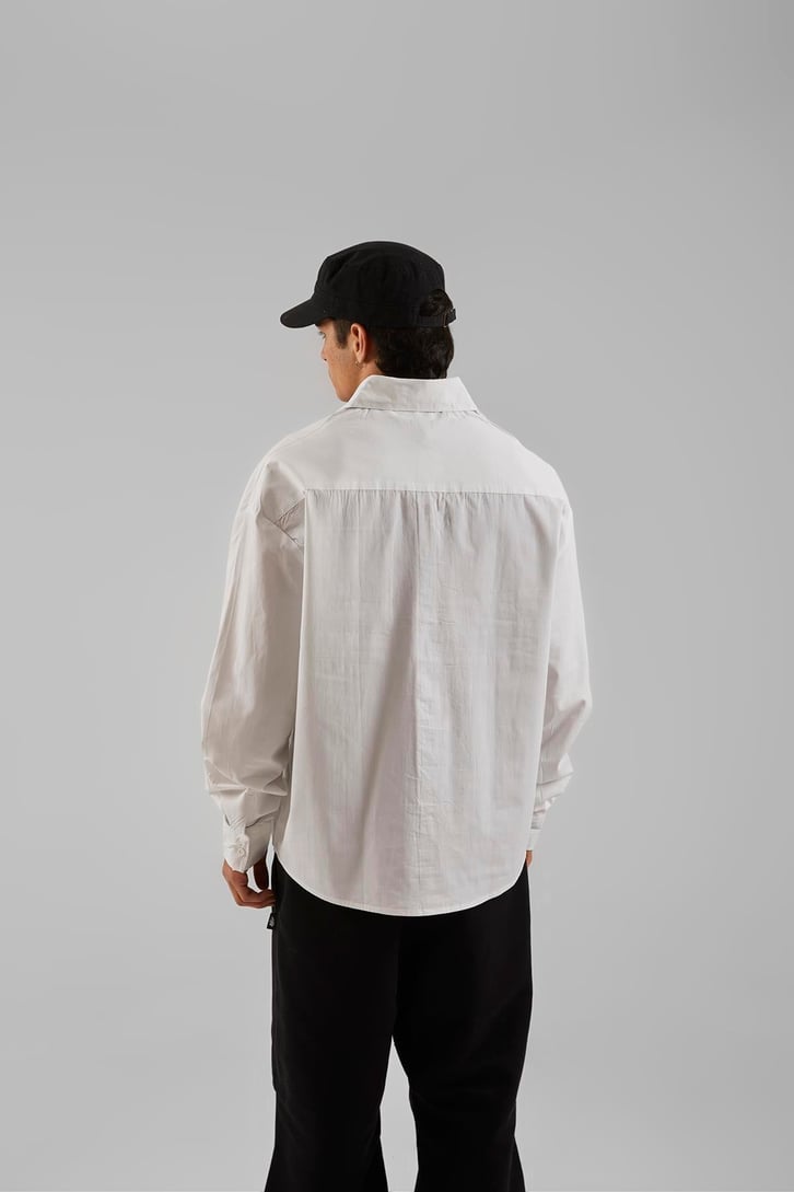Ön Cepli Beyaz Oversize Gömlek